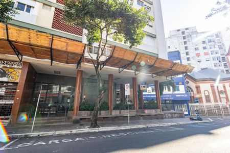 Apartamento à venda com 110m², 2 quartos e sem vaga Apartamento à venda com 110m², 2 quartos e sem vagaFachada