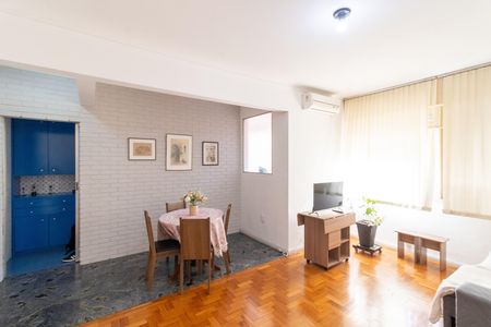 Sala de apartamento à venda com 2 quartos, 110m² em Centro Histórico, Porto Alegre