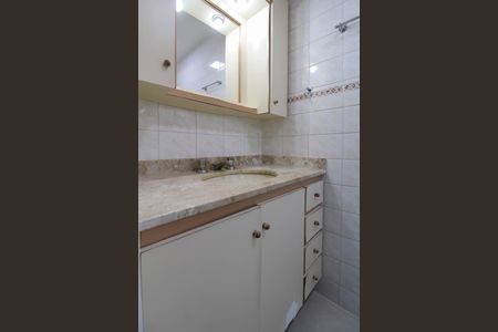 Apartamento à venda com 75m², 3 quartos e 2 vagas Apartamento à venda com 75m², 3 quartos e 2 vagasBanheiro Suíte