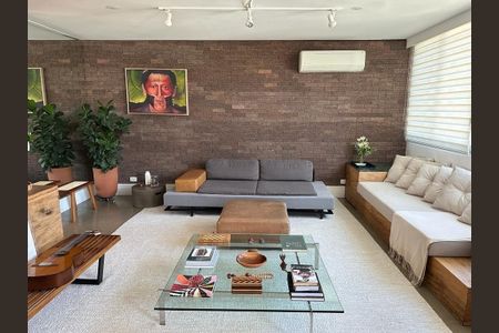 Apartamento para alugar com 131m², 2 quartos e 1 vaga