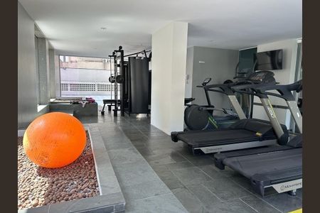 Apartamento para alugar com 131m², 2 quartos e 1 vaga