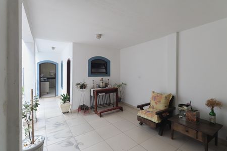 Casa à venda com 286m², 3 quartos e 3 vagas Casa à venda com 286m², 3 quartos e 3 vagasÁrea externa