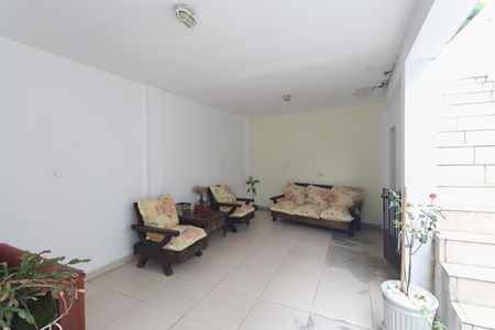 Casa à venda com 286m², 3 quartos e 3 vagas Casa à venda com 286m², 3 quartos e 3 vagasÁrea externa