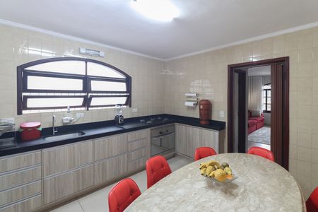 Casa à venda com 286m², 3 quartos e 3 vagas Casa à venda com 286m², 3 quartos e 3 vagasCozinha