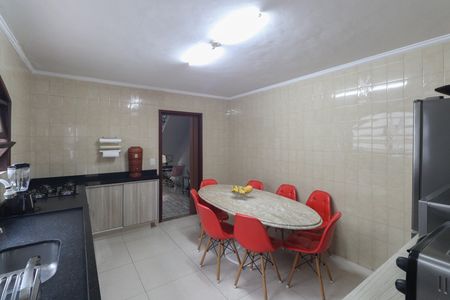 Casa à venda com 286m², 3 quartos e 3 vagas Casa à venda com 286m², 3 quartos e 3 vagasCozinha
