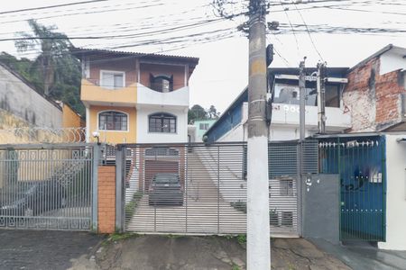 Casa à venda com 286m², 3 quartos e 3 vagas Casa à venda com 286m², 3 quartos e 3 vagasFachada