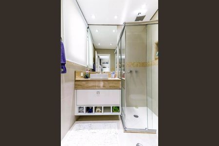 Casa de condomínio à venda com 600m², 4 quartos e 4 vagas Casa de condomínio à venda com 600m², 4 quartos e 4 vagasBanheiro