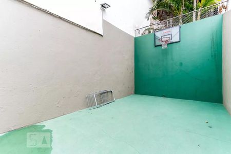 Casa de condomínio à venda com 600m², 4 quartos e 4 vagas Casa de condomínio à venda com 600m², 4 quartos e 4 vagasQuadra Esportiva