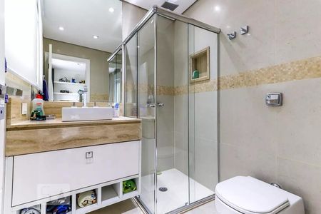Casa de condomínio à venda com 600m², 4 quartos e 4 vagas Casa de condomínio à venda com 600m², 4 quartos e 4 vagasBanheiro