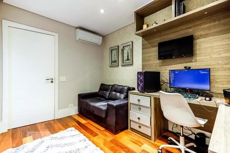 Casa de condomínio à venda com 600m², 4 quartos e 4 vagas Casa de condomínio à venda com 600m², 4 quartos e 4 vagasQuarto