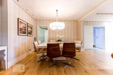 Sala de casa de condomínio à venda com 4 quartos, 600m² em Vila Albertina, São Paulo
