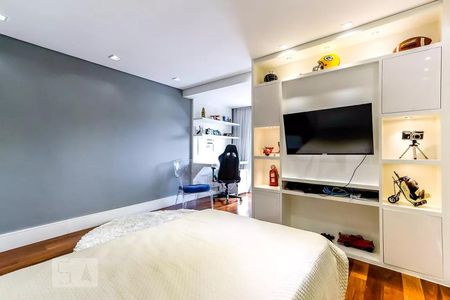 Casa de condomínio à venda com 600m², 4 quartos e 4 vagas Casa de condomínio à venda com 600m², 4 quartos e 4 vagasQuarto