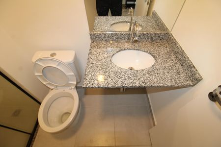 Banheiro de apartamento à venda com 1 quarto, 27m² em Lauzane Paulista, São Paulo