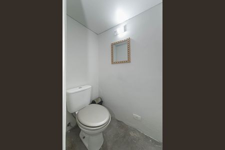 Casa à venda com 85m², 2 quartos e 1 vaga Casa à venda com 85m², 2 quartos e 1 vagaArea de Serviço - Quintal - Banheiro