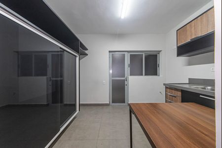 Casa à venda com 85m², 2 quartos e 1 vaga Casa à venda com 85m², 2 quartos e 1 vagaCozinha