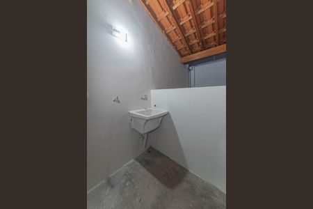 Casa à venda com 85m², 2 quartos e 1 vaga Casa à venda com 85m², 2 quartos e 1 vagaArea de Serviço - Quintal