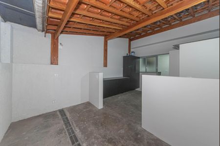 Casa à venda com 85m², 2 quartos e 1 vaga Casa à venda com 85m², 2 quartos e 1 vagaArea de Serviço - Quintal