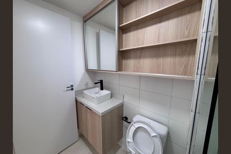 Apartamento para alugar com 48m², 2 quartos e 1 vaga Apartamento para alugar com 48m², 2 quartos e 1 vagaBanheiro