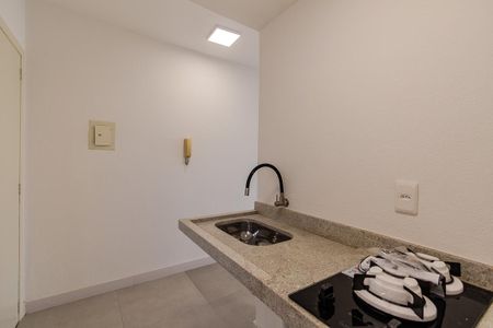 Apartamento à venda com 27m², 1 quarto e sem vaga Apartamento à venda com 27m², 1 quarto e sem vagaCozinha e Área de Serviço