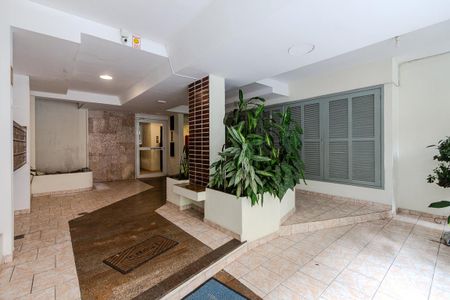 Apartamento à venda com 27m², 1 quarto e sem vaga Apartamento à venda com 27m², 1 quarto e sem vagaHall social