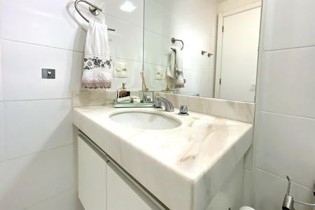 Apartamento à venda com 85m², 3 quartos e 2 vagas Apartamento à venda com 85m², 3 quartos e 2 vagasBanheiro
