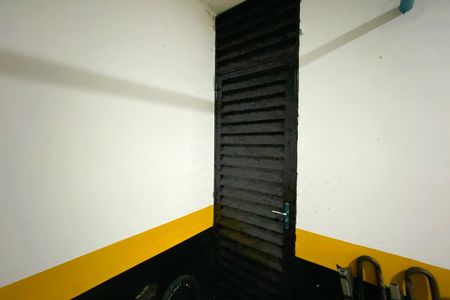 Apartamento à venda com 85m², 3 quartos e 2 vagas Apartamento à venda com 85m², 3 quartos e 2 vagasBox de depósito