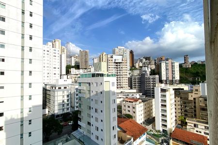 Apartamento à venda com 85m², 3 quartos e 2 vagas Apartamento à venda com 85m², 3 quartos e 2 vagasVista da Sala