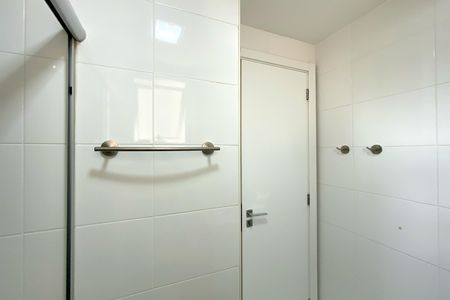 Apartamento à venda com 85m², 3 quartos e 2 vagas Apartamento à venda com 85m², 3 quartos e 2 vagasBanheiro