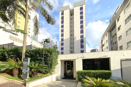 Apartamento à venda com 85m², 3 quartos e 2 vagas Apartamento à venda com 85m², 3 quartos e 2 vagasFachada