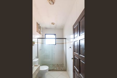 Casa para alugar com 320m², 4 quartos e 2 vagas Casa para alugar com 320m², 4 quartos e 2 vagasBanheiro 1