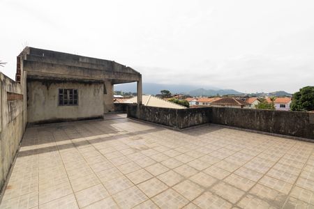 Casa para alugar com 320m², 4 quartos e 2 vagas Casa para alugar com 320m², 4 quartos e 2 vagasTerraço
