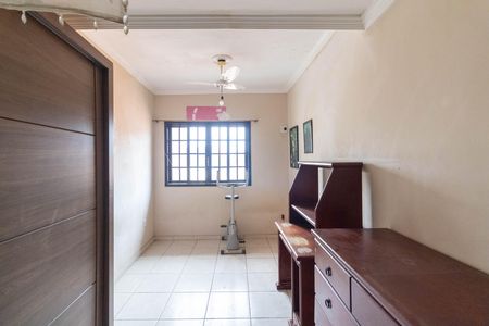 Casa para alugar com 320m², 4 quartos e 2 vagas Casa para alugar com 320m², 4 quartos e 2 vagasQuarto 1