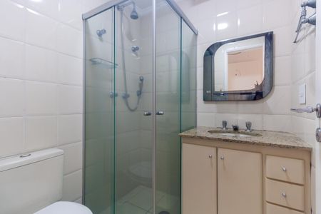 Apartamento à venda com 67m², 3 quartos e 1 vaga Apartamento à venda com 67m², 3 quartos e 1 vagaBanheiro da Suíte