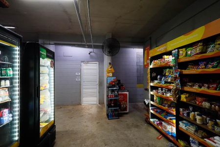 Apartamento à venda com 40m², 2 quartos e sem vaga Apartamento à venda com 40m², 2 quartos e sem vagaMercado
