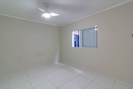 Casa para alugar com 32m², 1 quarto e sem vaga Casa para alugar com 32m², 1 quarto e sem vagaQuarto