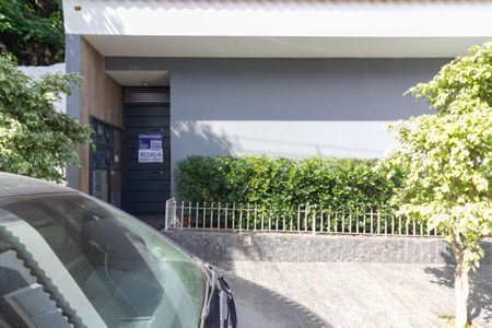 Casa para alugar com 32m², 1 quarto e sem vaga Casa para alugar com 32m², 1 quarto e sem vagaFachada