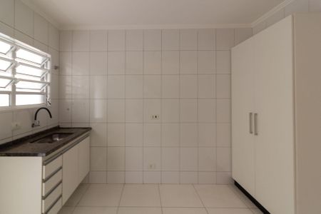 Casa para alugar com 33m², 1 quarto e sem vaga Casa para alugar com 33m², 1 quarto e sem vagaCozinha integrada