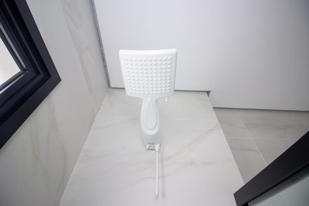 Banheiro da Suíte de apartamento para alugar com 3 quartos, 80m² em Cabral, Contagem