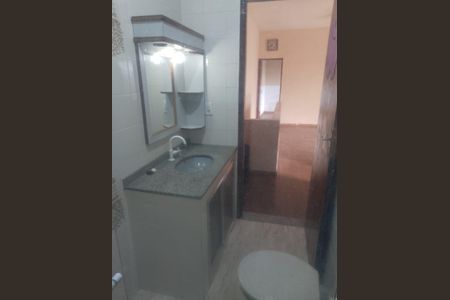 Banheiro de casa para alugar com 2 quartos, 78m² em Cordovil, Rio de Janeiro