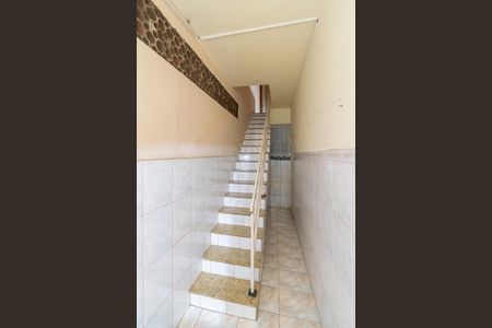 Casa para alugar com 78m², 2 quartos e 1 vaga Casa para alugar com 78m², 2 quartos e 1 vagaCozinha - Acesso ao 2º andar