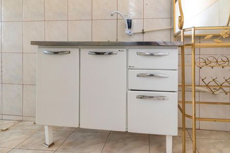 Casa para alugar com 78m², 2 quartos e 1 vaga Casa para alugar com 78m², 2 quartos e 1 vagaCozinha - Armários