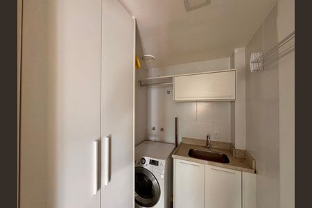 Apartamento à venda com 160m², 2 quartos e 2 vagas Apartamento à venda com 160m², 2 quartos e 2 vagasCozinha e Área de Serviço