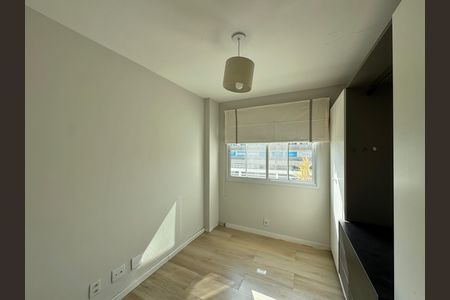 Apartamento à venda com 160m², 2 quartos e 2 vagas Apartamento à venda com 160m², 2 quartos e 2 vagasQuarto