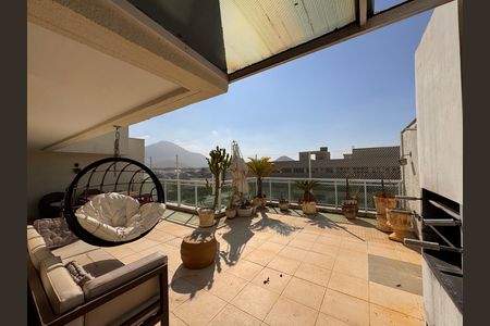 Apartamento à venda com 160m², 2 quartos e 2 vagas Apartamento à venda com 160m², 2 quartos e 2 vagasTerraço