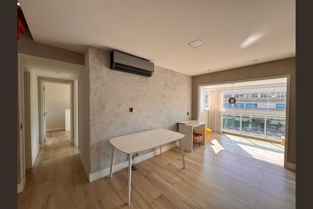 Apartamento à venda com 160m², 2 quartos e 2 vagas Apartamento à venda com 160m², 2 quartos e 2 vagasSala