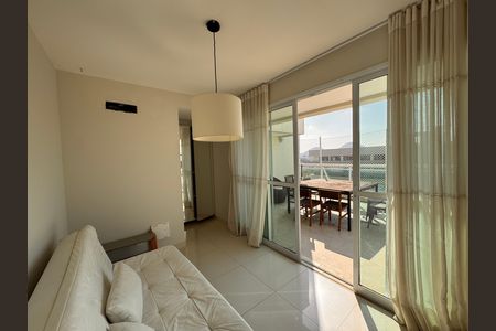 Apartamento à venda com 160m², 2 quartos e 2 vagas Apartamento à venda com 160m², 2 quartos e 2 vagasSala (Segundo Andar)