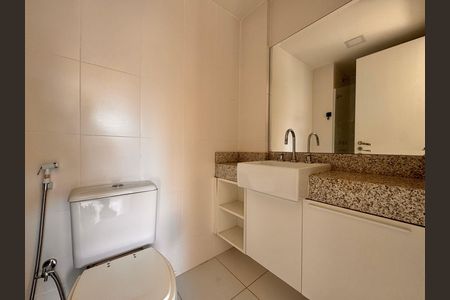 Apartamento à venda com 160m², 2 quartos e 2 vagas Apartamento à venda com 160m², 2 quartos e 2 vagasSuíte - Banheiro