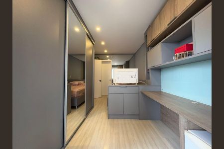 Apartamento à venda com 107m², 3 quartos e 2 vagas Apartamento à venda com 107m², 3 quartos e 2 vagasSuíte