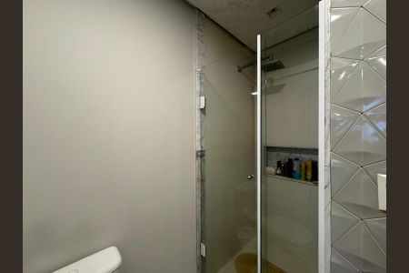 Apartamento à venda com 107m², 3 quartos e 2 vagas Apartamento à venda com 107m², 3 quartos e 2 vagasBanheiro suíte