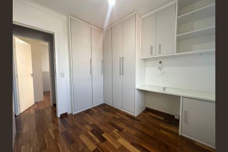 Apartamento para alugar com 74m², 3 quartos e 2 vagasQuarto